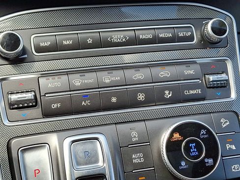 Certified 2023 Hyundai Santa Fe Limited AWD/4WD image 16