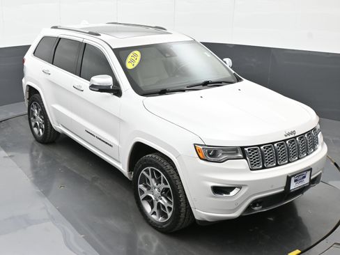 Used 2020 Jeep Grand Cherokee Overland AWD/4WD image 33