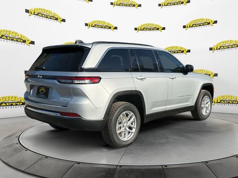 New 2025 Jeep Grand Cherokee Laredo RWD image 5