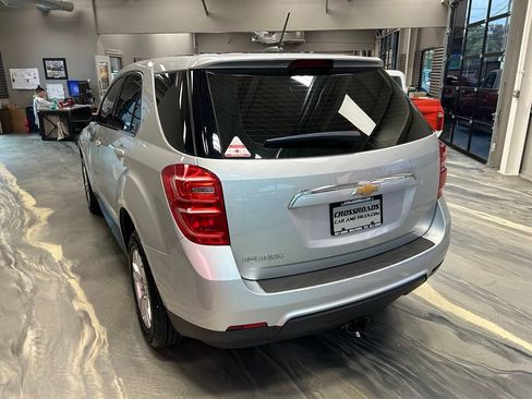 Used 2017 Chevrolet Equinox LS FWD image 28