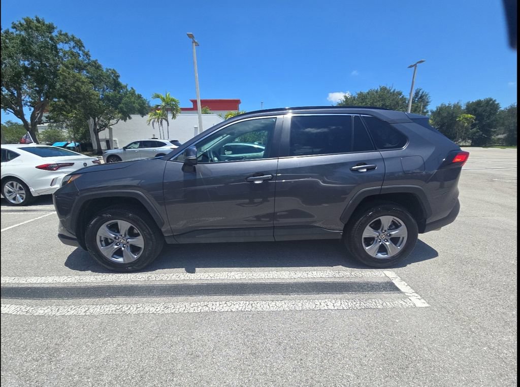 Used 2024 Toyota RAV4 XLE AWD/4WD image 8