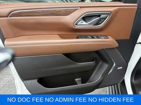 Used 2024 Chevrolet Tahoe High Country AWD/4WD image 12