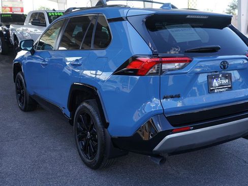 Used 2025 Toyota RAV4 SE AWD/4WD image 5