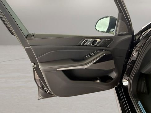 Used 2026 BMW X7 xDrive40i w/ M Sport Package image 14