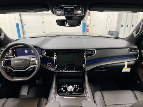 New 2026 Jeep Grand Wagoneer Summit AWD/4WD image 10