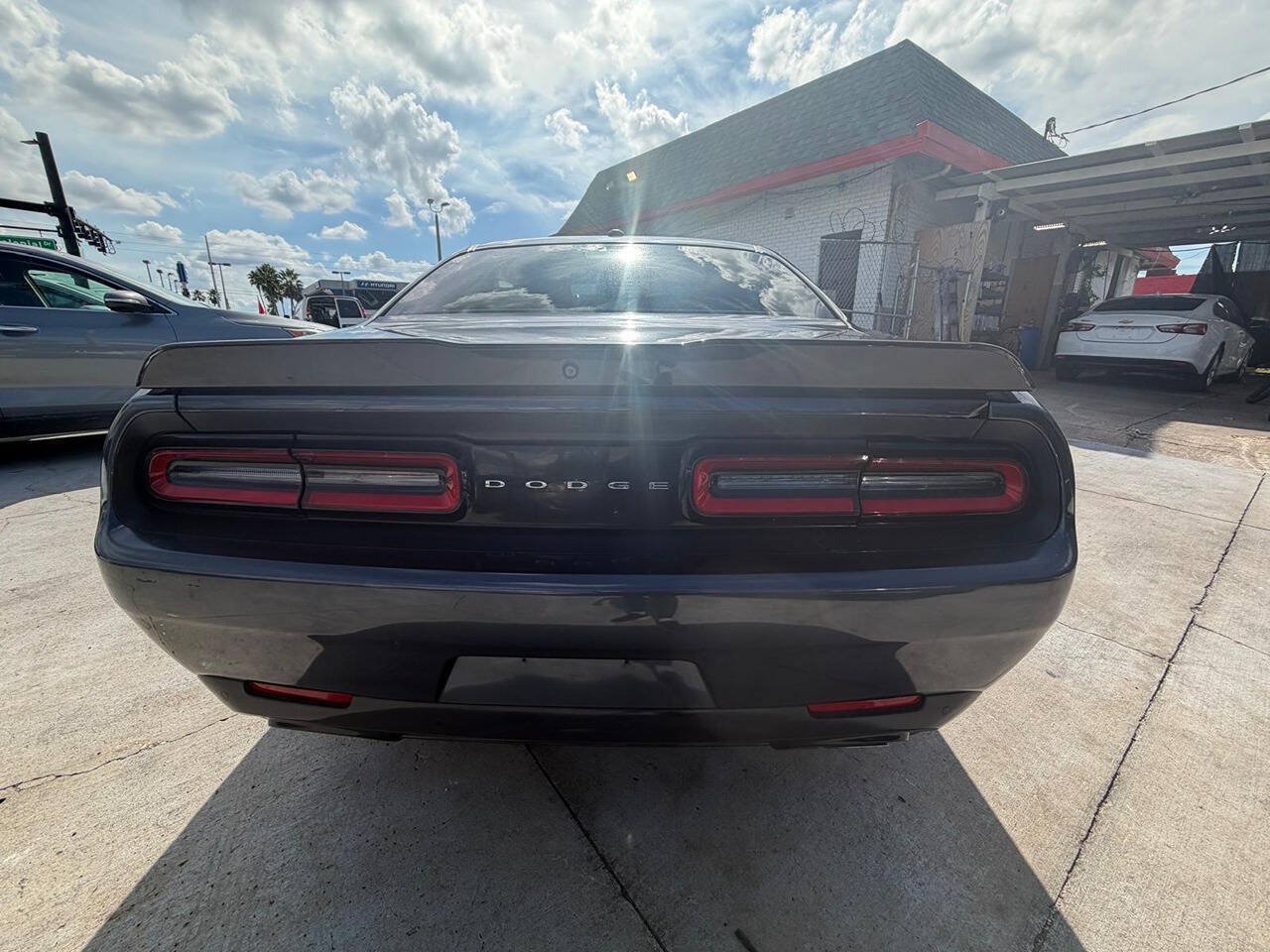 Used 2019 Dodge Challenger R/T RWD image 5