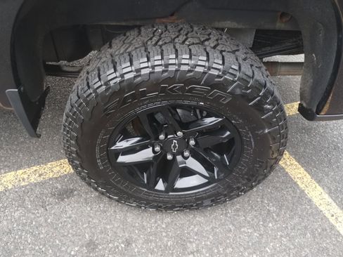 Used 2022 Chevrolet Silverado 1500 LTZ w/ Safety Package II image 21