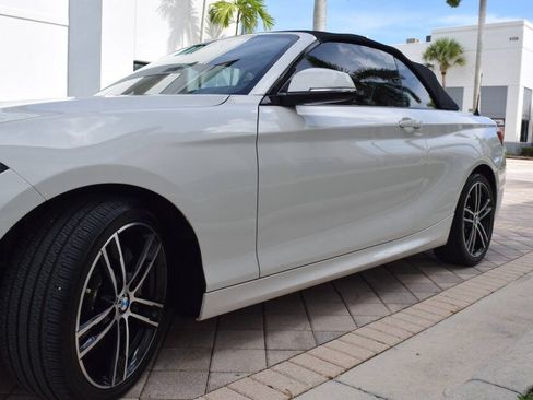 Used 2021 BMW 230i xDrive Convertible AWD/4WD image 18