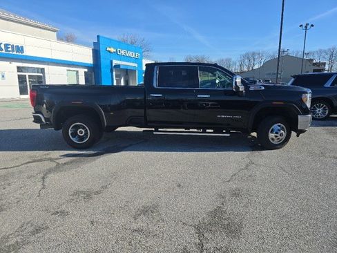 Used 2023 GMC Sierra 3500 SLT w/ SLT Convenience Package image 13