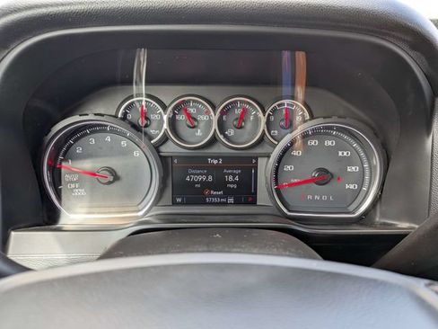 Used 2020 Chevrolet Silverado 1500 RST AWD/4WD image 25