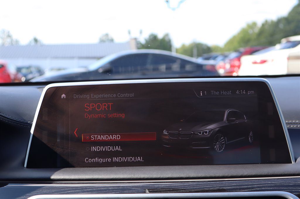 Used 2019 BMW 740i w/ Executive Package RWD image 28