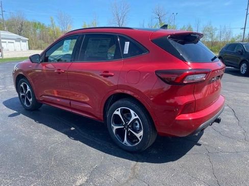 Used 2024 Ford Escape ST-Line Select w/ Tech Pack #2 AWD/4WD image 3