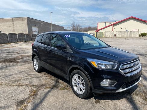 Used 2019 Ford Escape SE image 6