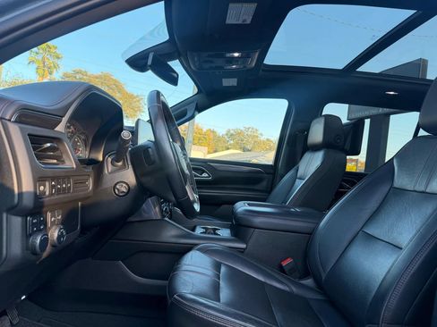 Used 2021 Chevrolet Suburban RST w/ Luxury Package AWD/4WD image 10