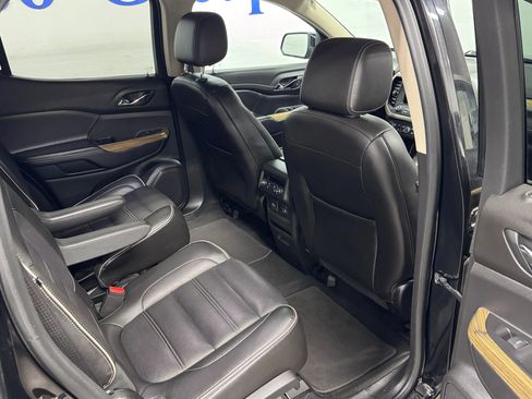 Used 2019 GMC Acadia Denali image 16