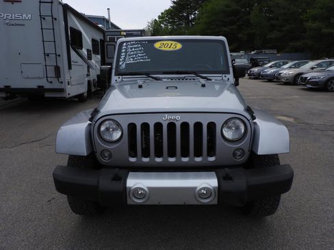 Used 2015 Jeep Wrangler Sahara w/ Connectivity Group AWD/4WD image 4