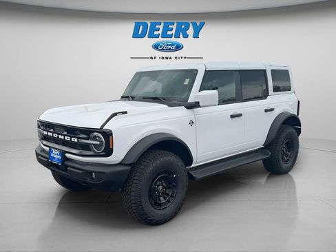 New 2026 Ford Bronco Outer Banks w/ Sasquatch Package AWD/4WD image 9