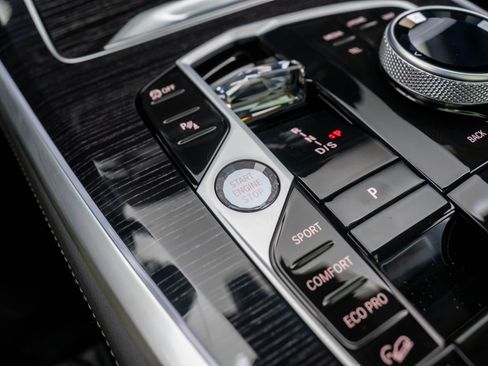 New 2026 BMW X5 xDrive40i w/ Executive Package image 21