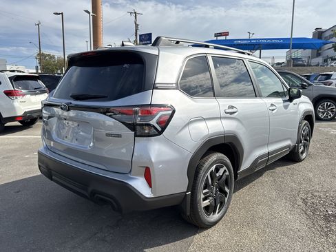 New 2025 Subaru Forester Premium image 3