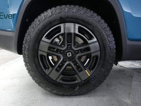 Used 2024 Rivian R1S Adventure AWD/4WD image 21