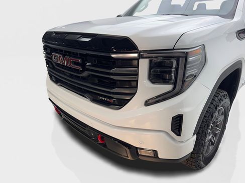 Used 2025 GMC Sierra 1500 AT4 image 16