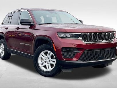 Used 2023 Jeep Grand Cherokee Laredo