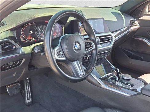 Used 2021 BMW 330i Sedan w/ M Sport Package RWD image 10