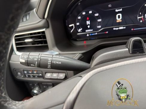 Used 2024 GMC Yukon Denali Ultimate AWD/4WD image 18