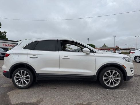 Used 2017 Lincoln MKC Select w/ Select Plus Package FWD image 4