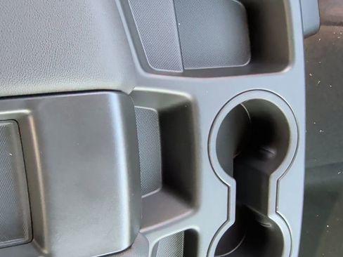 New 2025 GMC Sierra 1500 Elevation image 30