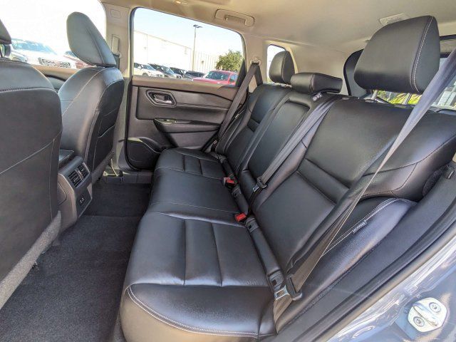 Used 2023 Nissan Rogue SL FWD image 15