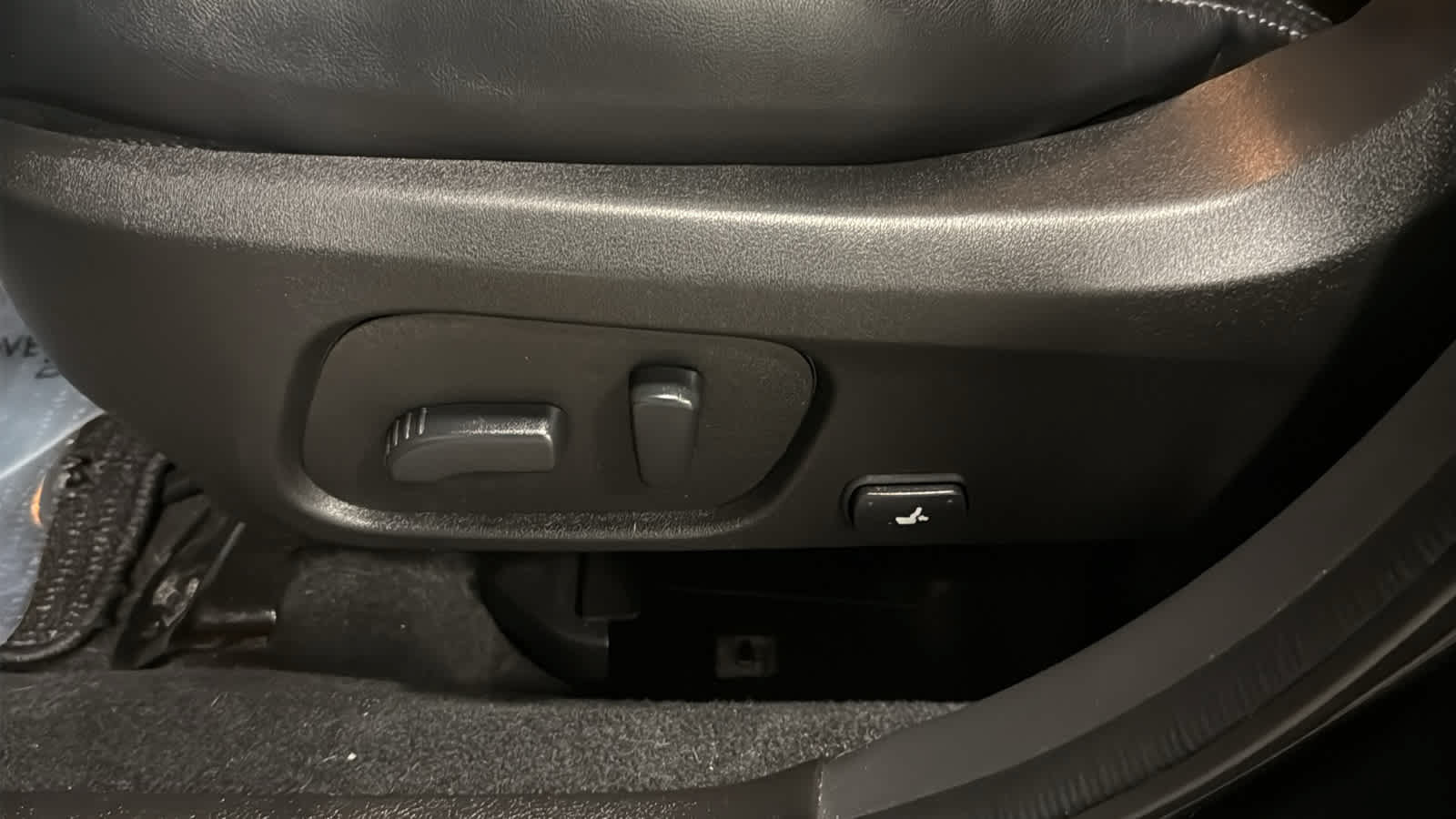 Used 2016 Subaru Forester 2.5i Limited AWD/4WD image 18