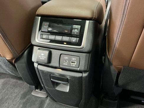 Used 2023 Subaru Ascent Touring image 28