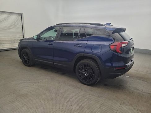 Used 2023 GMC Terrain SLE w/ Driver Convenience Package AWD/4WD image 3