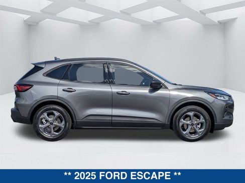 New 2025 Ford Escape ST-Line w/ Tech Pack #1 image 3