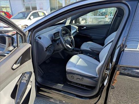 Certified 2022 Volkswagen ID.4 Pro S w/ Gradient Package RWD image 11