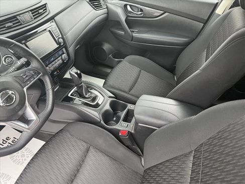 Used 2018 Nissan Rogue SV FWD image 14