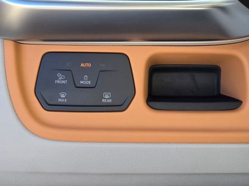 New 2025 Volkswagen ID. Buzz Pro S Plus image 23