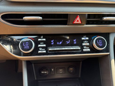 Used 2020 Hyundai Sonata Limited FWD image 17