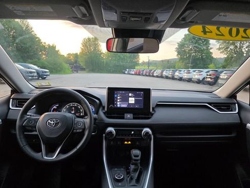 Used 2024 Toyota RAV4 XLE w/ Convenience Package AWD/4WD image 19