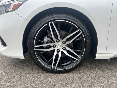 Certified 2022 Honda Accord Touring image 11