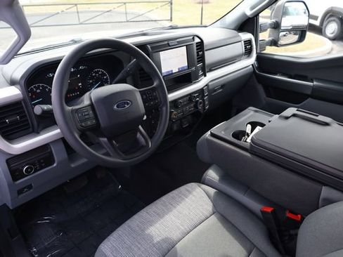 Used 2025 Ford F250 XLT w/ FX4 Off-Road Package image 9