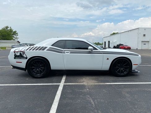 Used 2019 Dodge Challenger R/T Scat Pack RWD image 8