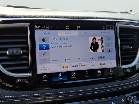 New 2026 Chrysler Pacifica Select AWD/4WD image 11
