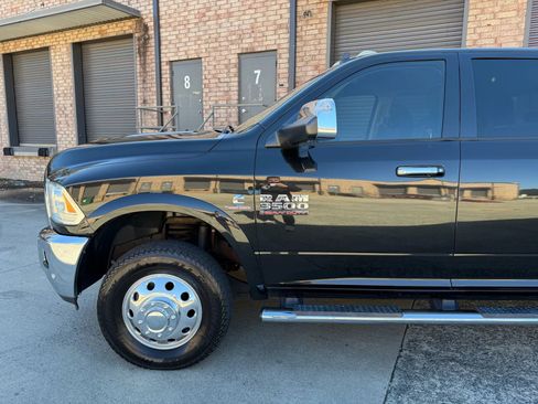 Used 2018 RAM 3500 Laramie image 4