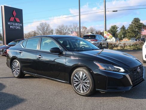 Used 2023 Nissan Altima 2.5 SV image 7