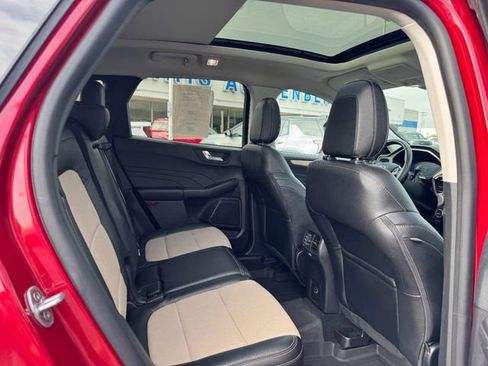 Used 2021 Ford Escape Titanium w/ Titanium Elite Package AWD/4WD image 10