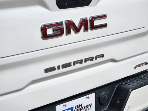 Used 2021 GMC Sierra 1500 AT4 w/ AT4 Premium Package AWD/4WD image 11