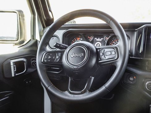 Used 2024 Jeep Wrangler Sport S image 17