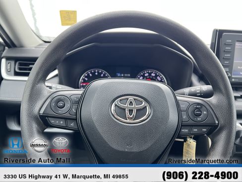 Used 2022 Toyota RAV4 LE image 33